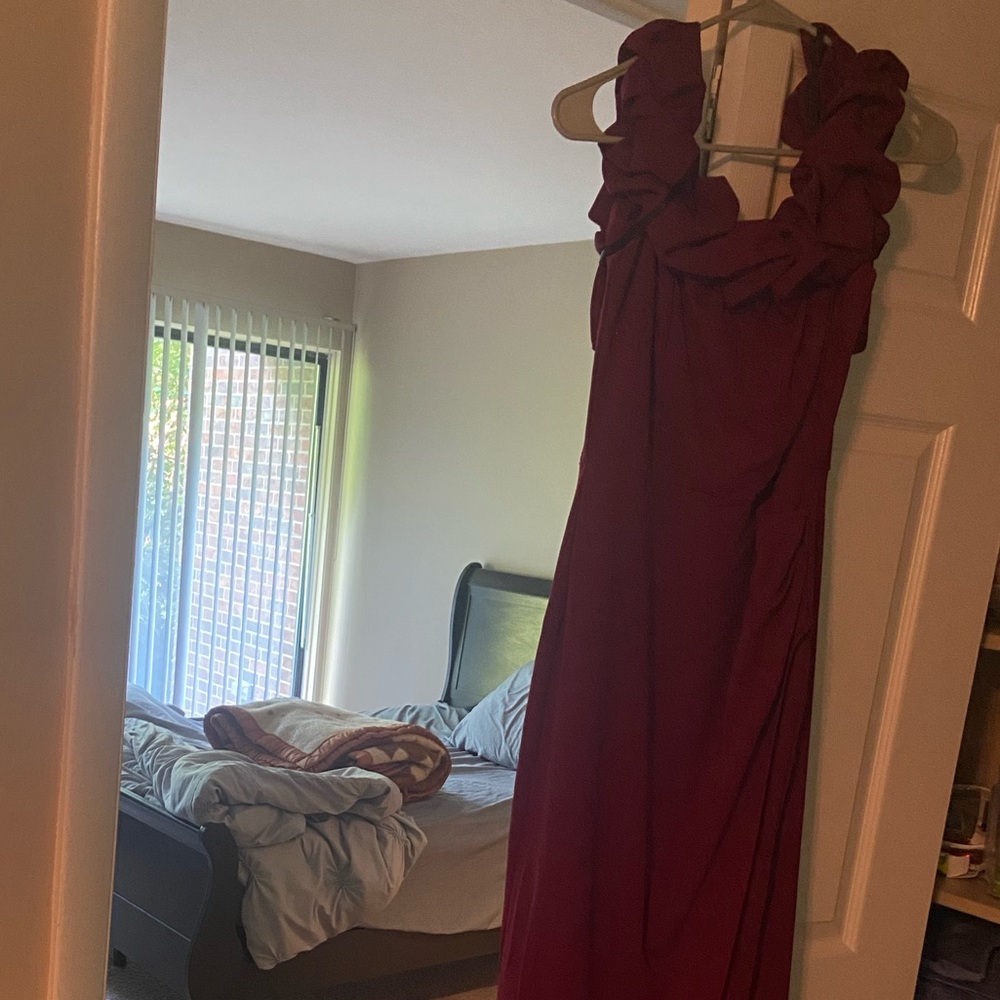 Dress - Picture 3 of 5
